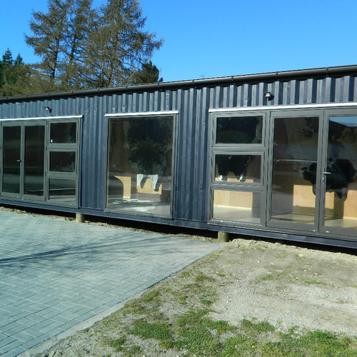 Garston display shop by Taylor Made Container Homes